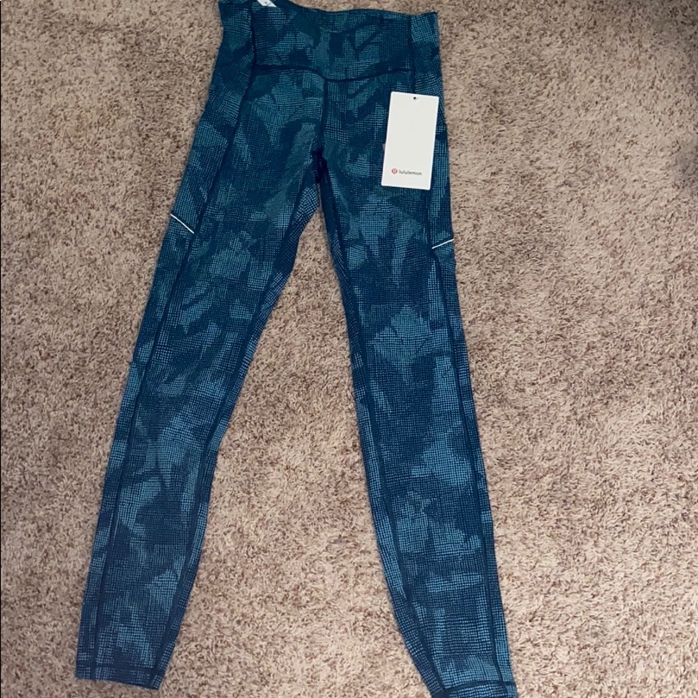NEW LULULEMON LEGGINGS
